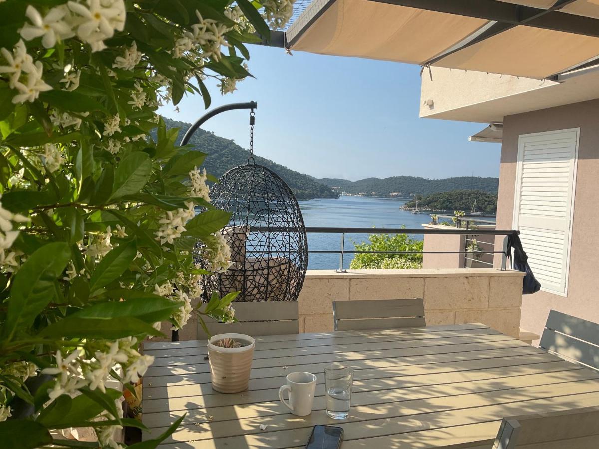 Villa Iva Lastovo Uble エクステリア 写真