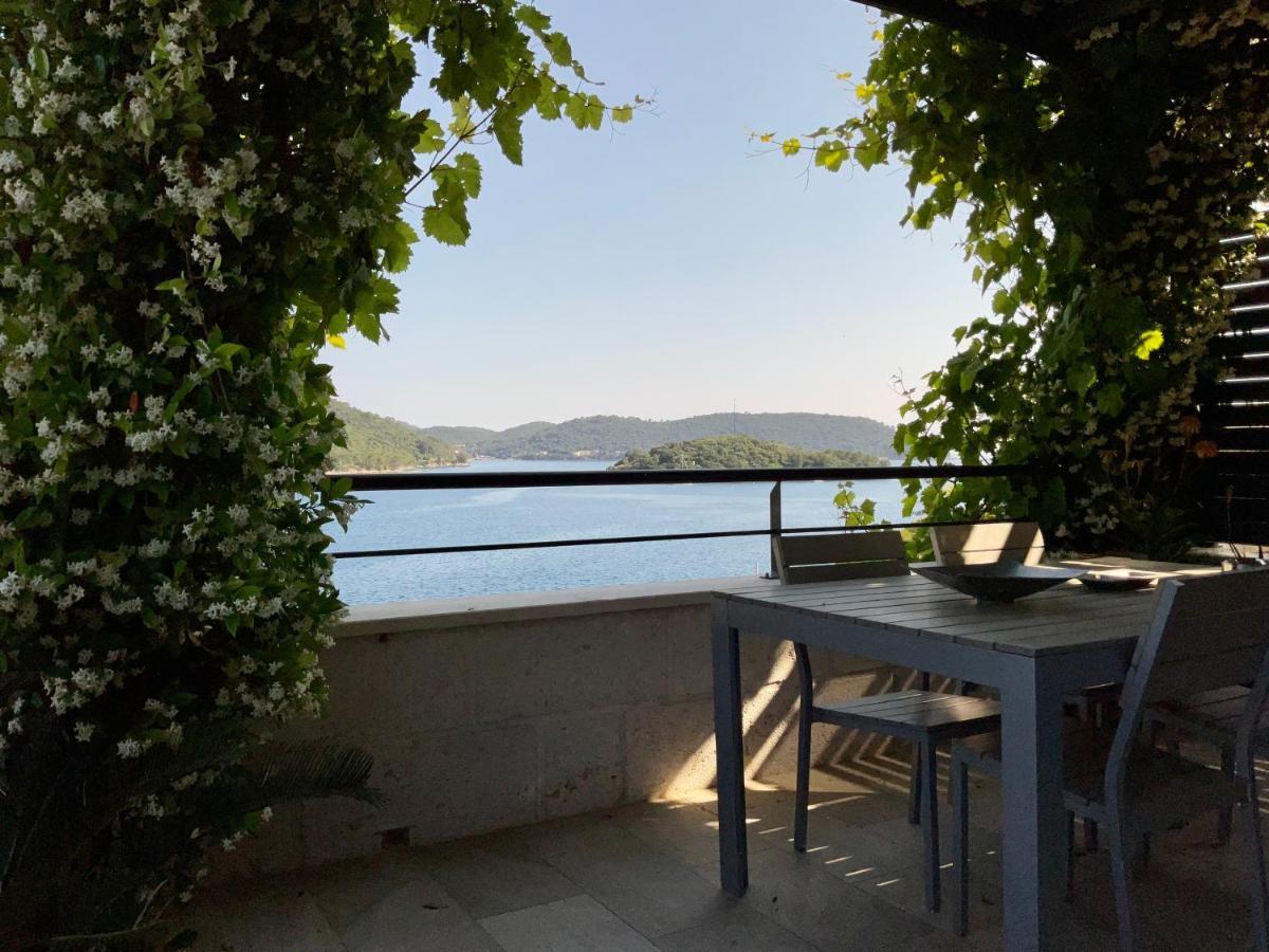 Villa Iva Lastovo Uble エクステリア 写真