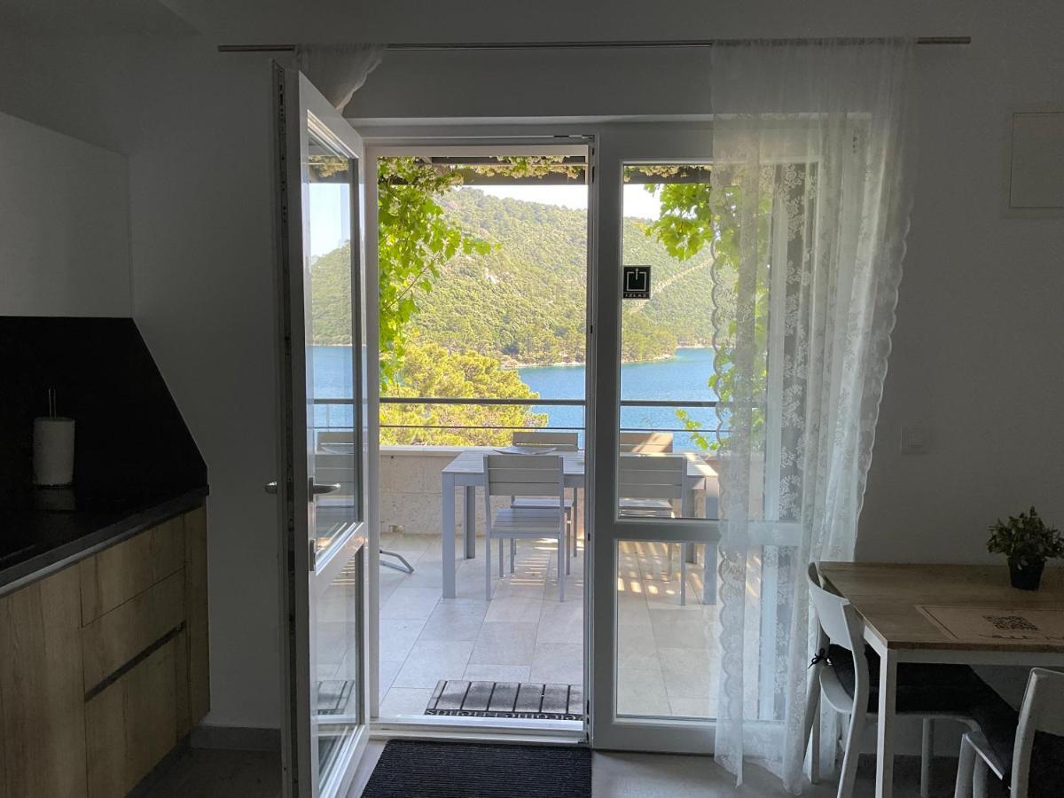 Villa Iva Lastovo Uble エクステリア 写真