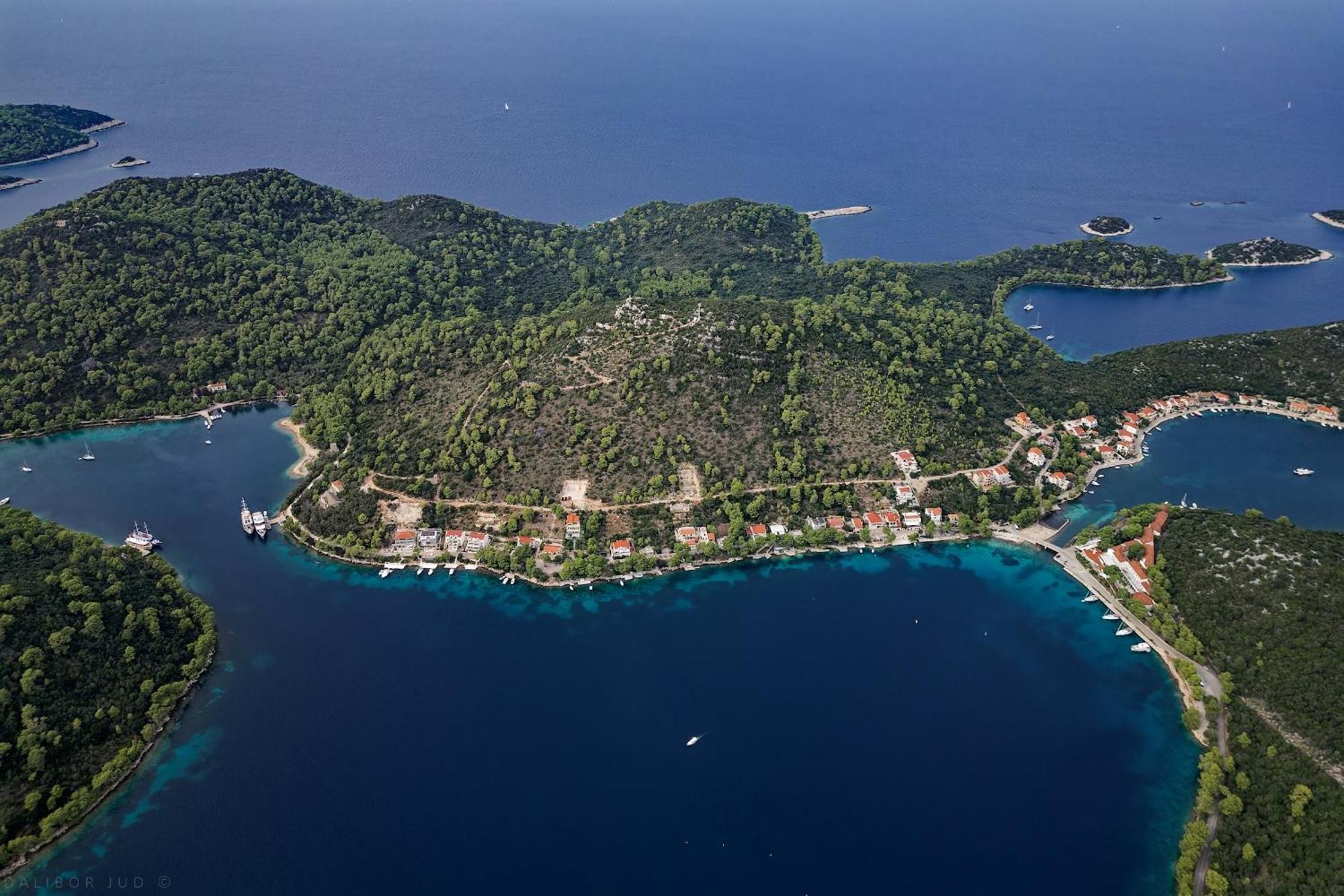 Villa Iva Lastovo Uble エクステリア 写真