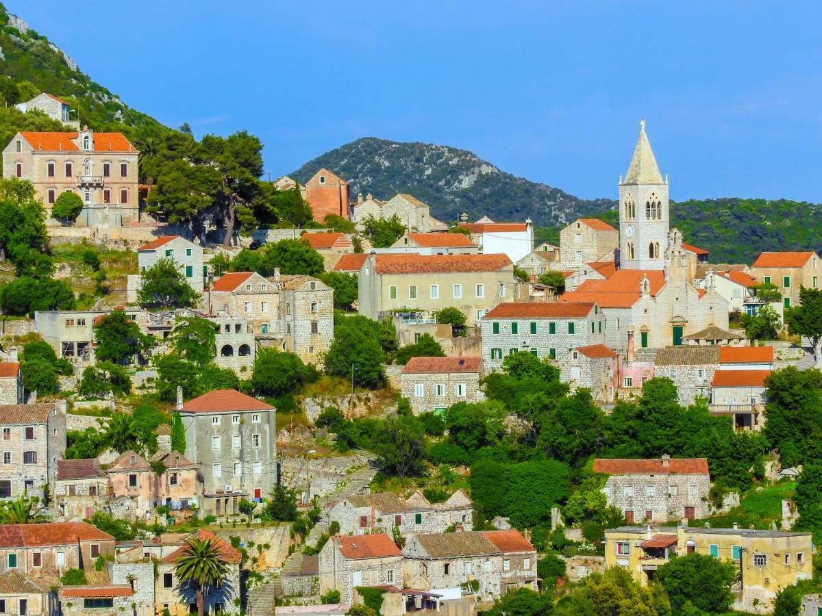 Villa Iva Lastovo Uble エクステリア 写真